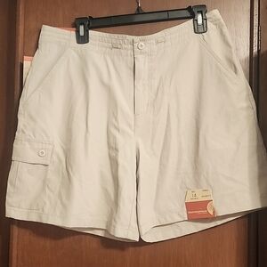 Weatherproof Garment Co Shorts Pebble Color Sz 14 NWT
